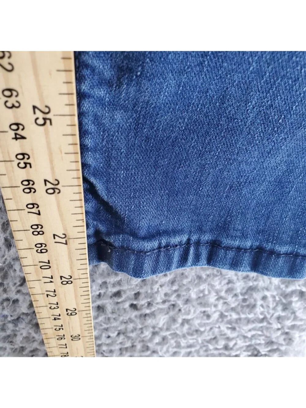 Levis Jeans Mens 40x32 Blue 541 Athletic Fit Mid Rise Stretch Denim *Read*